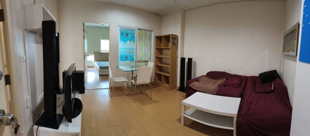 For rent: Condo Life at BTS Tha Phra, white room, comfortable, spacious, ready to move in. You shouldn't miss it.