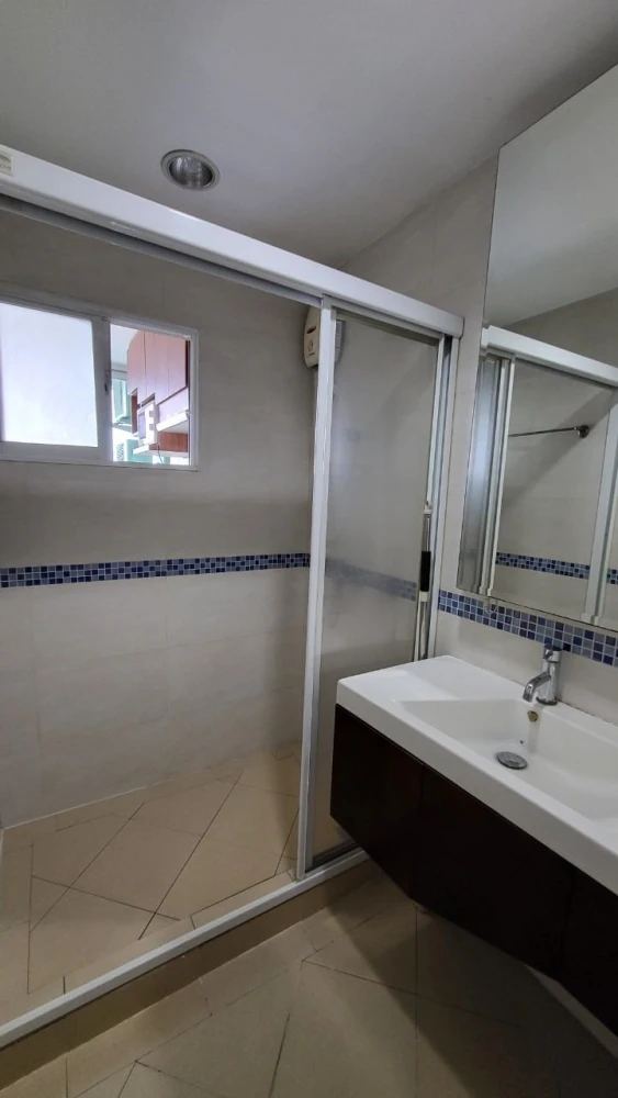 Condo for rent: Life @ Ratchada - Huai Khwang, 1 bedroom, 1 bathroom, fully furnished, great price, reserve now!