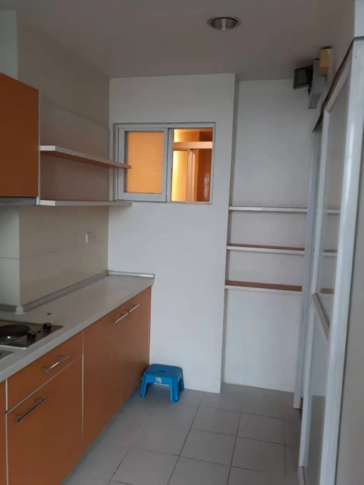 For rent!! Condo Life @ Ratchada-Huai Khwang, Room No. 189/146, good location, close to shopping areas, don't miss it!!