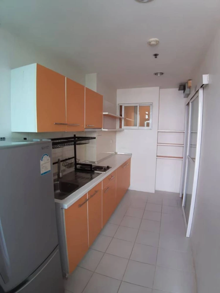 For rent!! Condo Life @ Ratchada-Huai Khwang, Room No. 189/146, good location, close to shopping areas, don't miss it!!