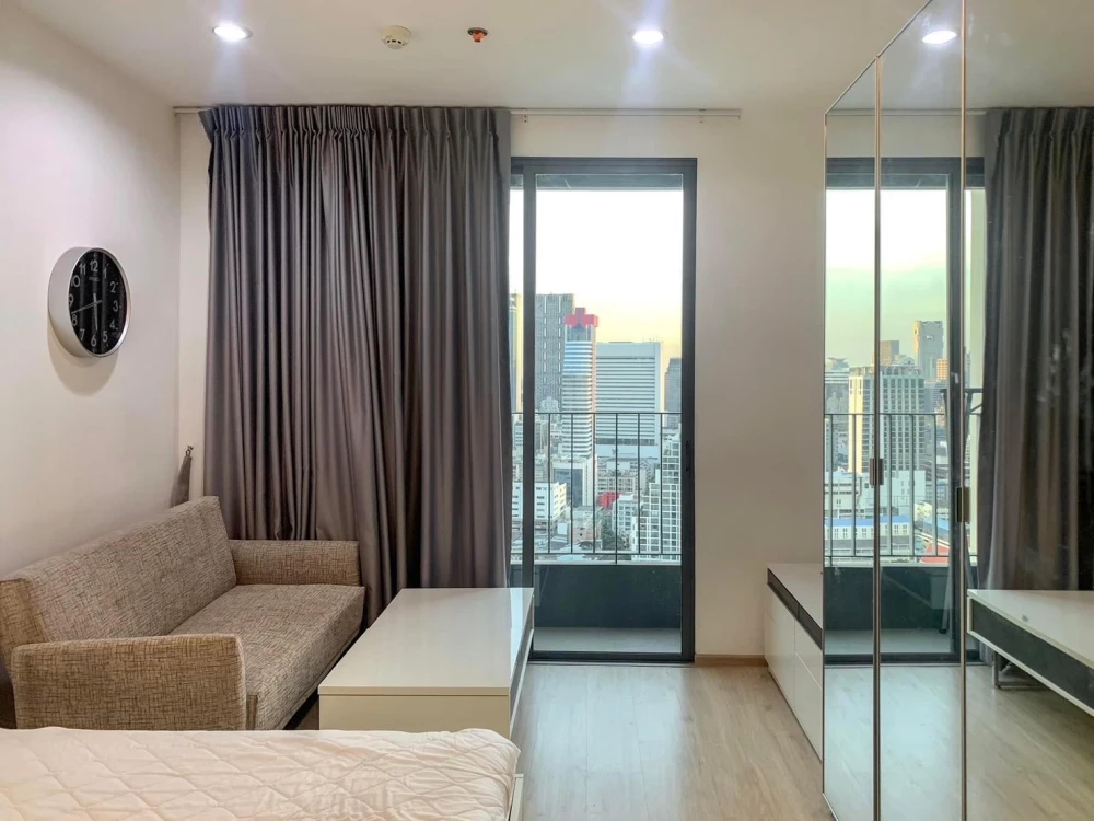 Condo for rent, Ideo Q Chula-Samyan, beautiful built-in room pool view Complete facilities. Urgent!