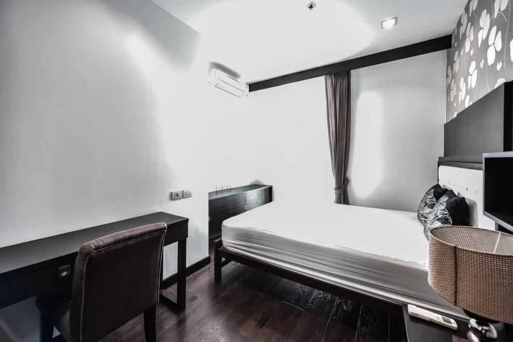Condo for rent, Ideo Q Phayathai, spacious room, high floor, good size You can't miss it!!