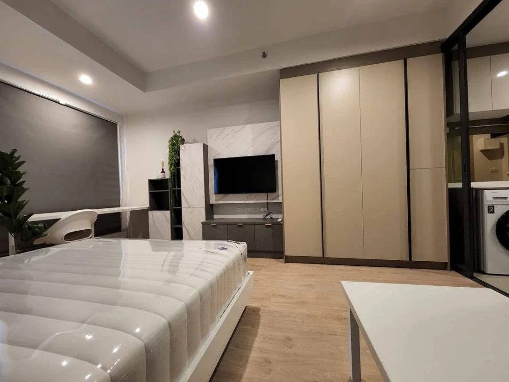 Condo for rent! Ideo Rama 9 - Asoke, 11th floor, beautiful room, fully furnished, ready to move in. Don't miss it!!