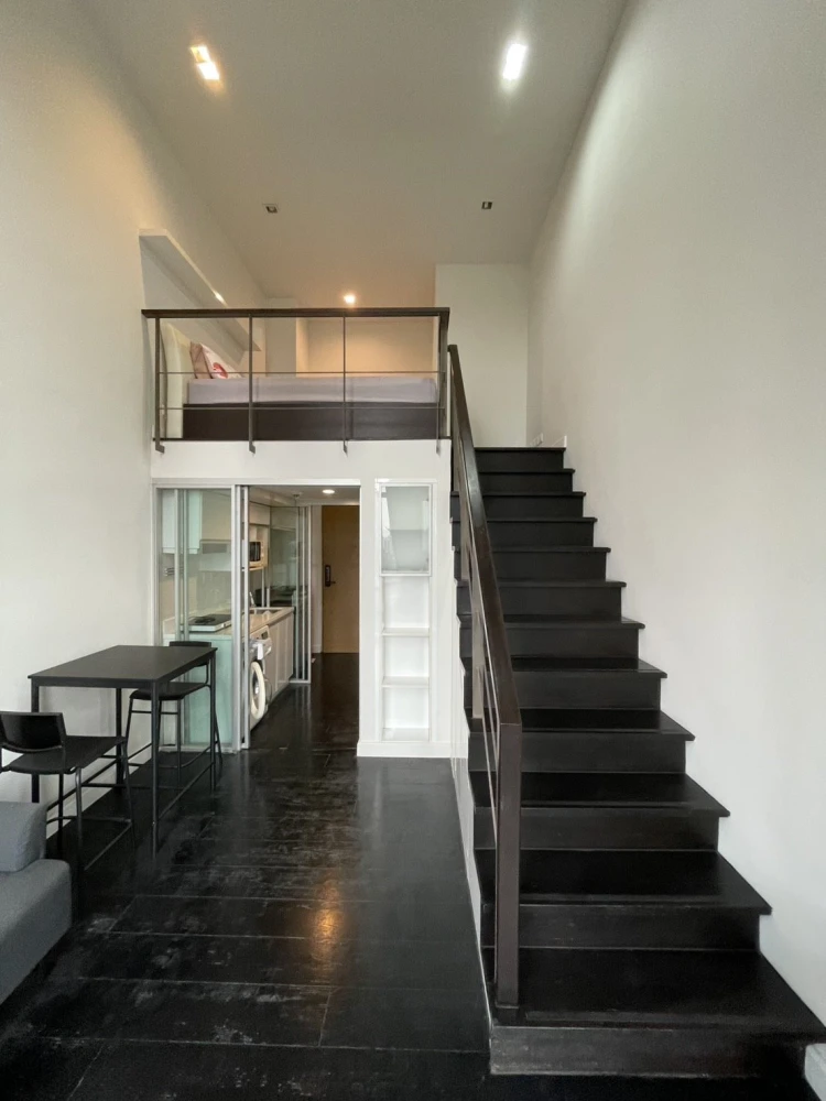 For rent!! Condo Ideo Morph 38, 9th floor, beautiful and livable, fully furnished, ready to move in. Don't miss out!!