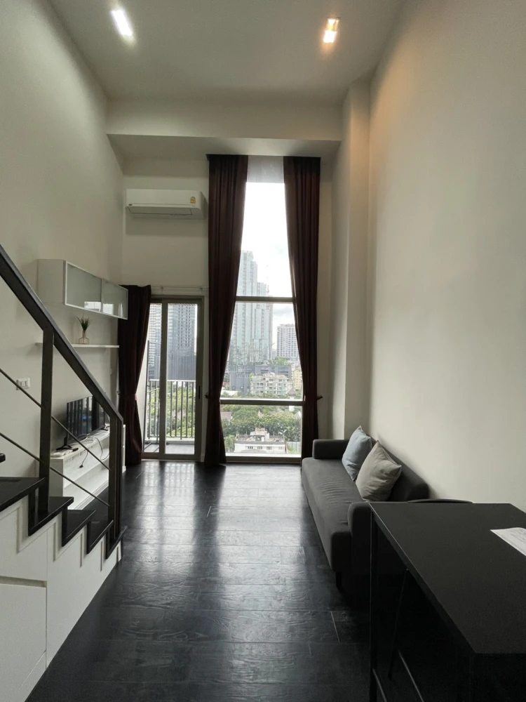 For rent!! Condo Ideo Morph 38, 9th floor, beautiful and livable, fully furnished, ready to move in. Don't miss out!!