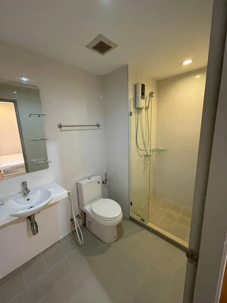Condo for rent, Ideo Sathorn-Thapra, 10th floor, complete electrical appliances. Super convenient, book now.