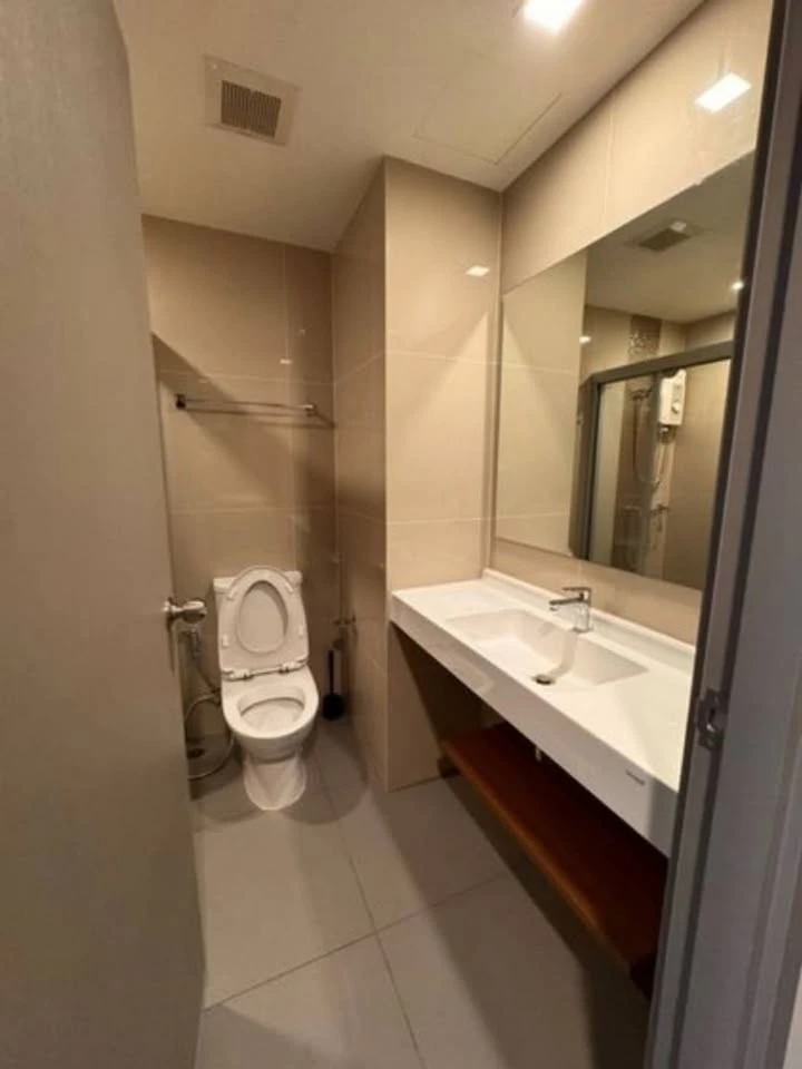 Condo for rent!! Ideo Sathorn-Wongwian Yai, 14th floor, beautiful room, fully furnished, ready to move in. Don't miss it!!