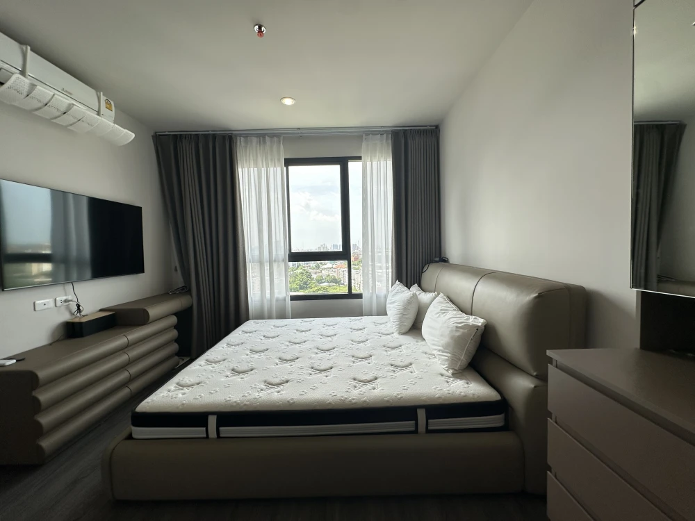 For rent!! Ideo Sukhumvit - Rama 4 Condo, 12A Floor, beautifully decorated. Reserve now and you'll regret it! Ready to move in! Don't miss out!!