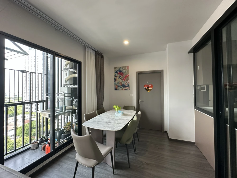 For rent!! Ideo Sukhumvit - Rama 4 Condo, 12A Floor, beautifully decorated. Reserve now and you'll regret it! Ready to move in! Don't miss out!!