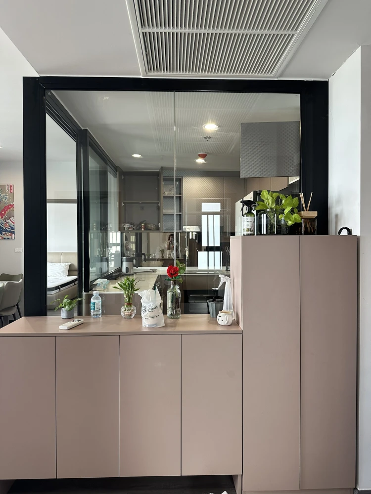 For rent!! Ideo Sukhumvit - Rama 4 Condo, 12A Floor, beautifully decorated. Reserve now and you'll regret it! Ready to move in! Don't miss out!!