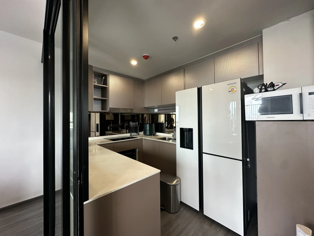 For rent!! Ideo Sukhumvit - Rama 4 Condo, 12A Floor, beautifully decorated. Reserve now and you'll regret it! Ready to move in! Don't miss out!!