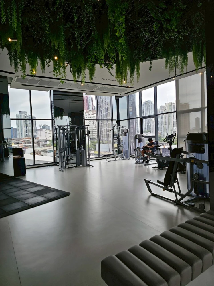 For rent!! Condo Ideo Sukhumvit - Rama 4, 8th floor, swimming pool view, beautiful room, convenient transportation, ready to move in, don't miss it!!