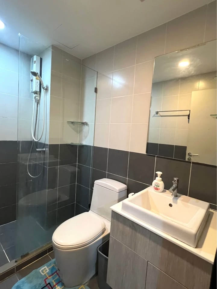For rent!! Condo Ideo Mobi Charan-Interchange, 18th floor, corner room, beautiful room, good location, convenient transportation, don't miss it!!
