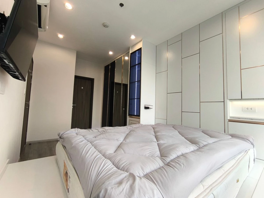 For rent!! Condo Ideo Mobi Sukhumvit 66, 10th floor, fully furnished, just bring your bags and move in. Don't miss it!!