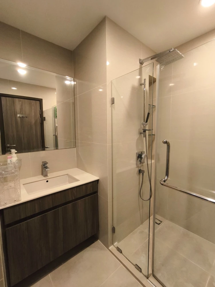 For rent!! Condo Ideo Mobi Sukhumvit 66, 10th floor, fully furnished, just bring your bags and move in. Don't miss it!!