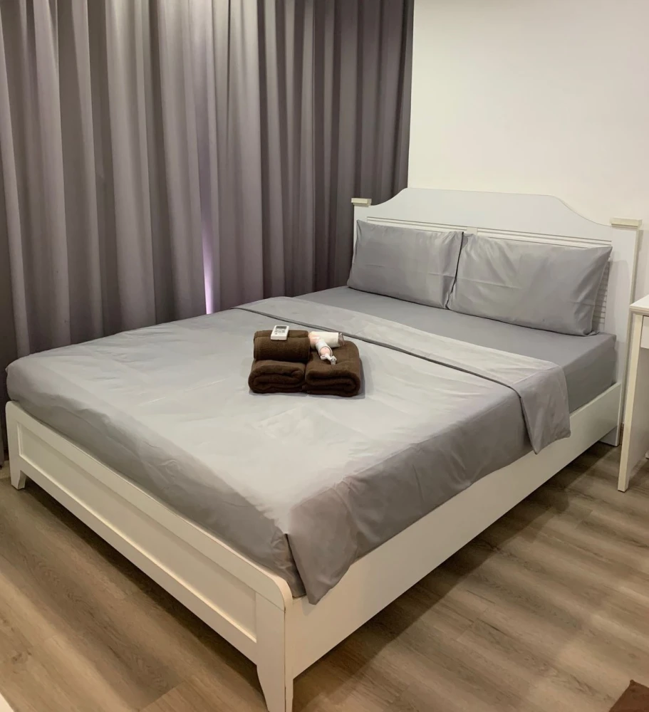 For rent!! Condo Ideo Mobi Sukhumvit 11th floor, Building B, swimming pool & BTS view, fully furnished, ready to move in, don't miss it!!