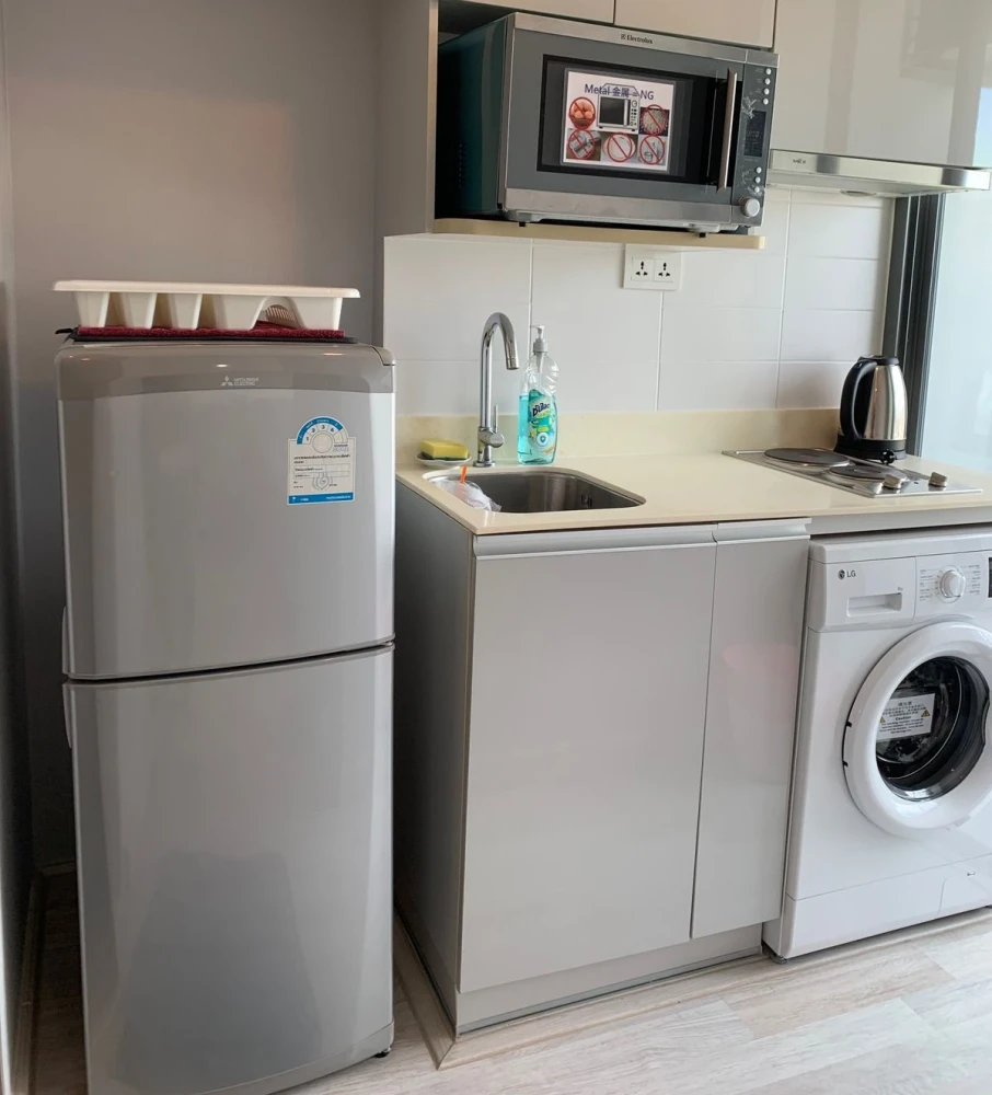 For rent!! Condo Ideo Mobi Sukhumvit 20th floor, city view, beautiful room, next to BTS On Nut, live in style in Sukhumvit area!!