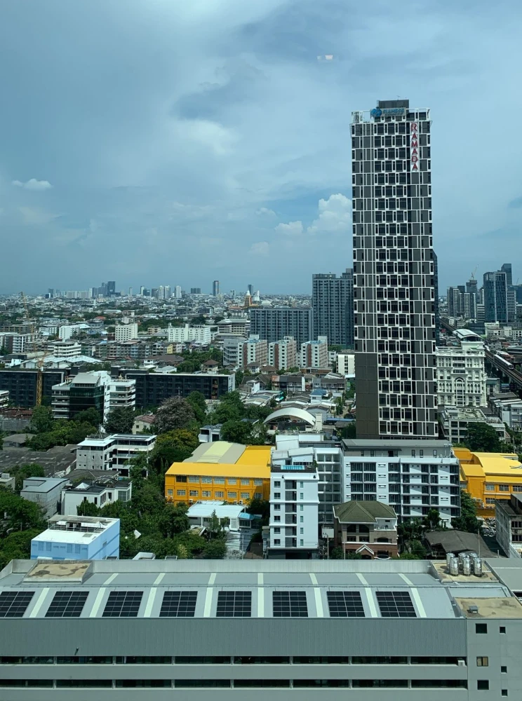 For rent!! Condo Ideo Mobi Sukhumvit 20th floor, city view, beautiful room, next to BTS On Nut, live in style in Sukhumvit area!!