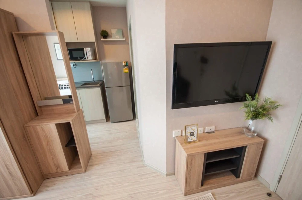 For rent!! Condo Ideo Mobi Sukhumvit Eastgate, 18th floor, swimming pool view, fully furnished, don't miss it!!
