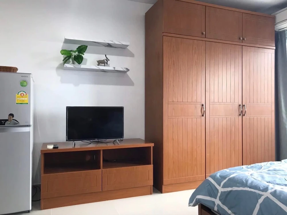 For rent!! Condo Iris Avenue On Nut - Wongwaen, 5th floor, Building 3, swimming pool view, fully furnished, ready to move in, don't miss it!!