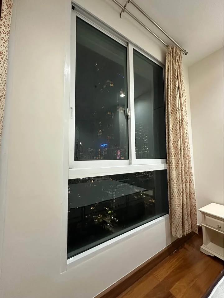 For rent: Condo Ivy Sathorn 10, 19th floor, bright, spacious, airy, comfortable room, fully furnished, hurry and book now.