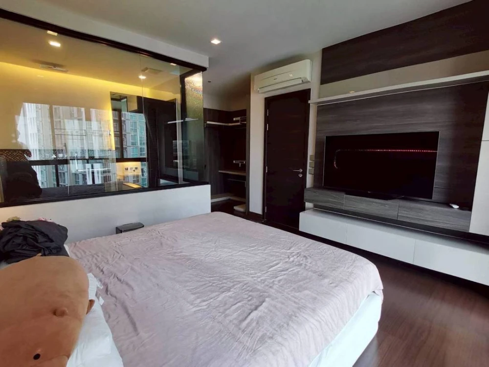 For rent!! Condo Ivy Ampio, beautiful room, open view, good price, ready to move in, hurry up and book now!!