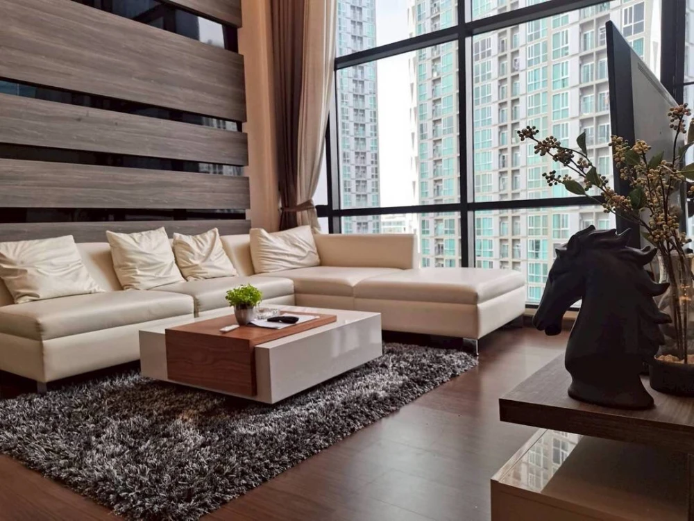 For rent!! Condo Ivy Ampio, beautiful room, open view, good price, ready to move in, hurry up and book now!!