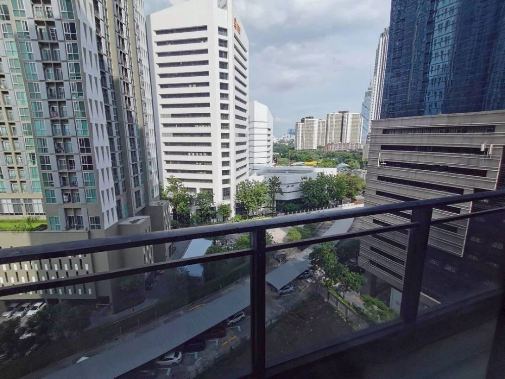For rent!! Condo Ivy Ampio, beautiful room, open view, good price, ready to move in, hurry up and book now!!