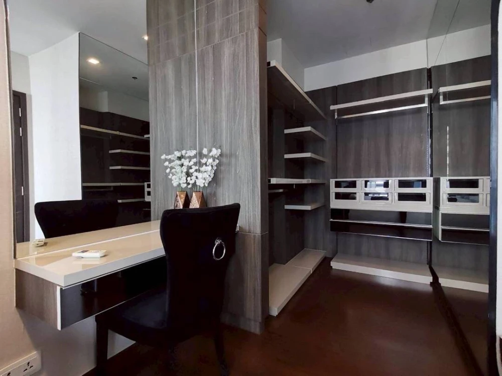 For rent!! Condo Ivy Ampio, beautiful room, open view, good price, ready to move in, hurry up and book now!!