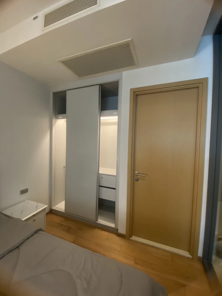 For rent!! Condo Hyde Sukhumvit 13, 7th floor, fully furnished, ready to move in, don't miss it, hurry up and book now!!