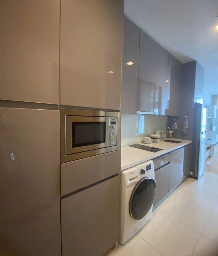For rent!! Condo Hyde Sukhumvit 13, 7th floor, fully furnished, ready to move in, don't miss it, hurry up and book now!!
