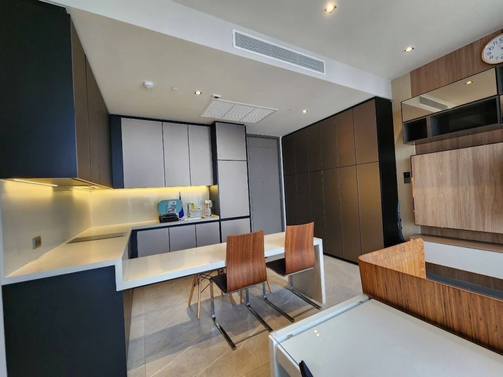 For rent!! Condo Hyde Heritage Thonglor 18th floor, city view, luxury condo, beautiful room, fully furnished, ready to move in, don't miss it!!