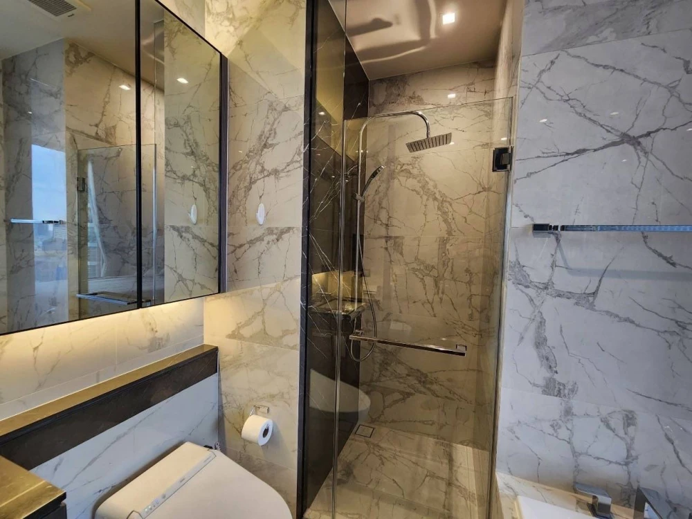 For rent!! Condo Hyde Heritage Thonglor 18th floor, city view, luxury condo, beautiful room, fully furnished, ready to move in, don't miss it!!