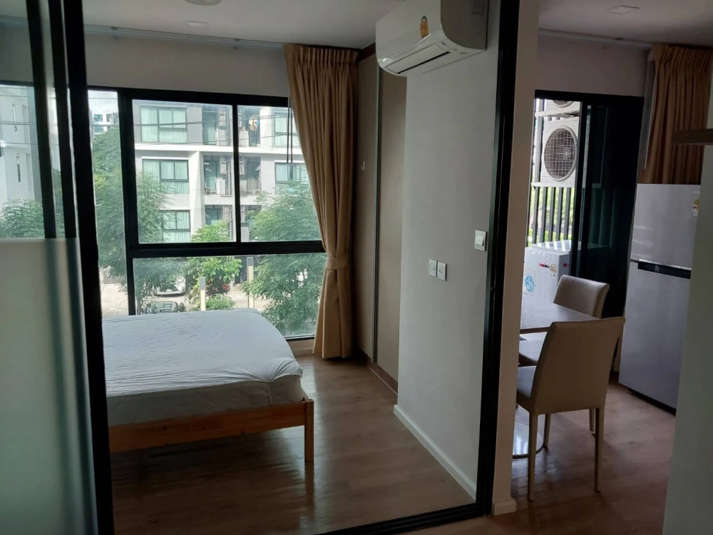 For rent: Kave Town Shift condo, 1 bedroom exclusive unit on the 3rd floor. Built-in furniture, everything you need in one place. Move in now!