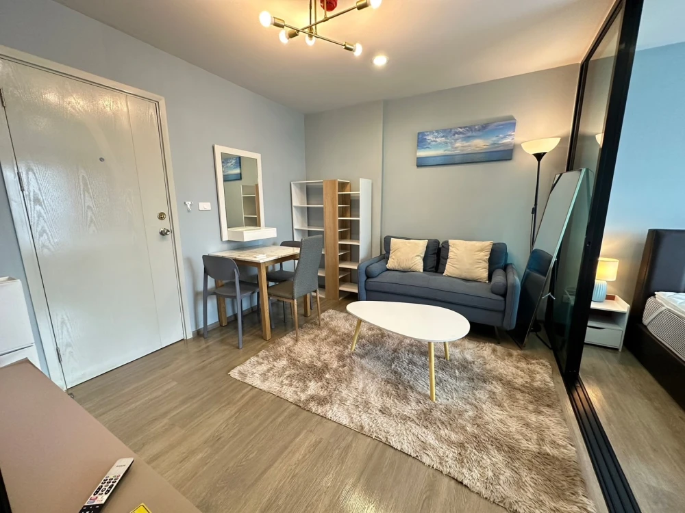 For rent, Reach Phaholyothin 52, beautiful room, ready to move in, fully furnished, complete facilities here.