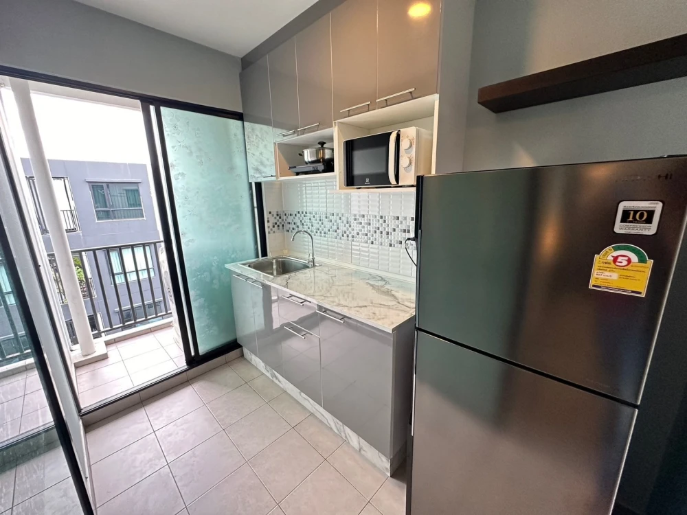 For rent, Reach Phaholyothin 52, beautiful room, ready to move in, fully furnished, complete facilities here.