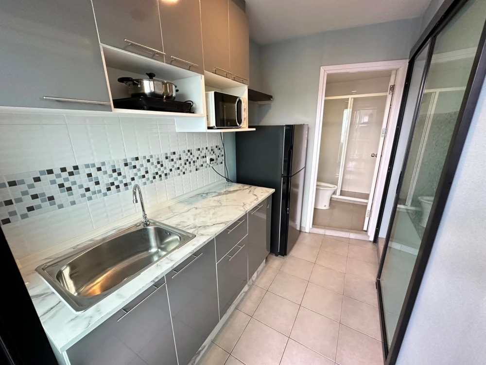 For rent, Reach Phaholyothin 52, beautiful room, ready to move in, fully furnished, complete facilities here.