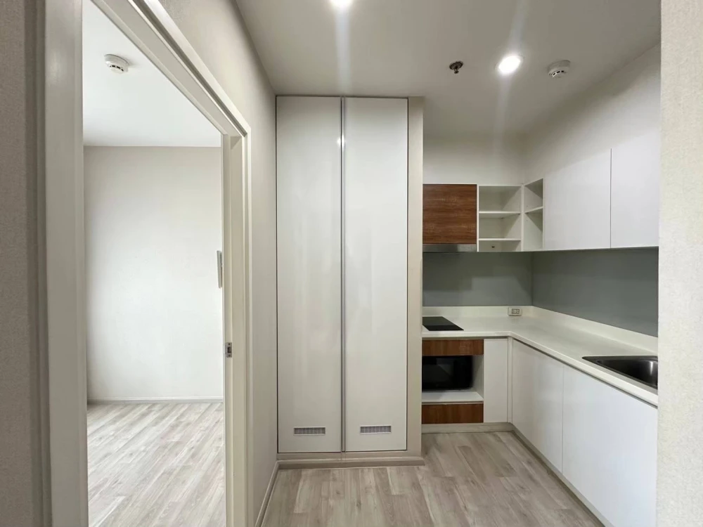 Condo for rent: The Privacy Rama 9, large room, 6th floor, pool view, great price, hurry and reserve now, don't miss out!