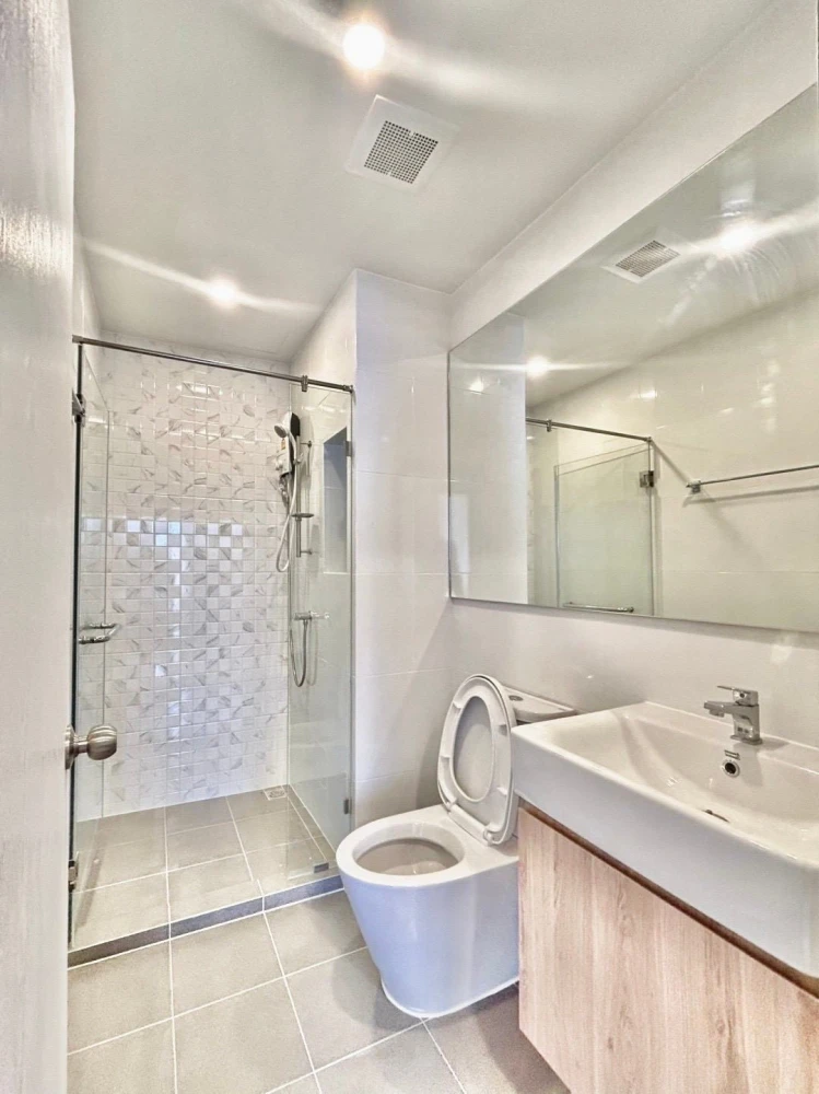 For rent: Chewathai Pinklao Condo, ready to move in, fully furnished, complete with amenities. Hurry and reserve now.