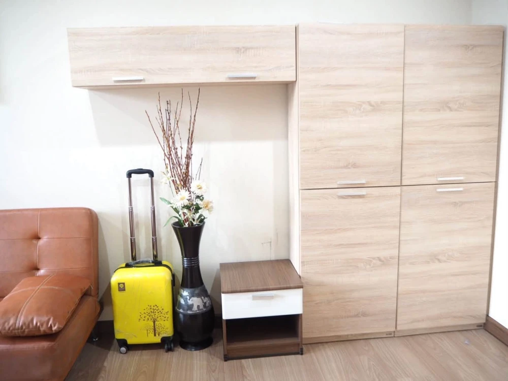 Condo for rent, Chewathai Ramkhamhaeng. Southwest facing unit on the 15th floor. Unobstructed view, overlooking Rajamangala Stadium at night – beautif