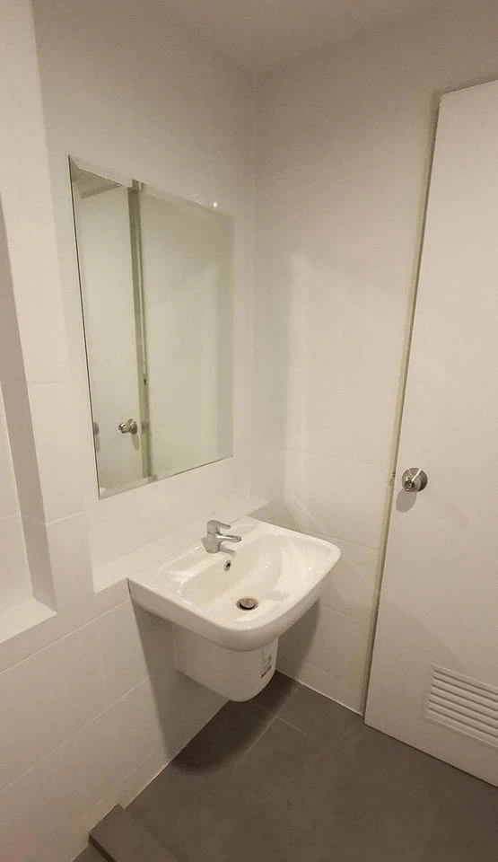 For rent: Condo Niche ID Seri Thai-Wongwaen, separate rooms, good price, complete here, hurry and book now, don't miss out.