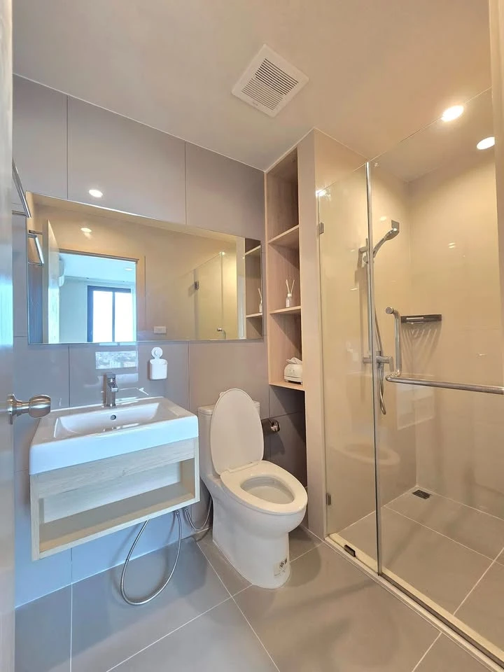 For rent: Condo New Noble Ngamwongwan, furnished room, ready to move in, full facilities, good price, move in now!