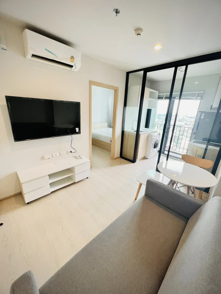 Condo for rent, New Noble Ngamwongwan, ready to move in, fully furnished, good price, just bring your bags and move in.