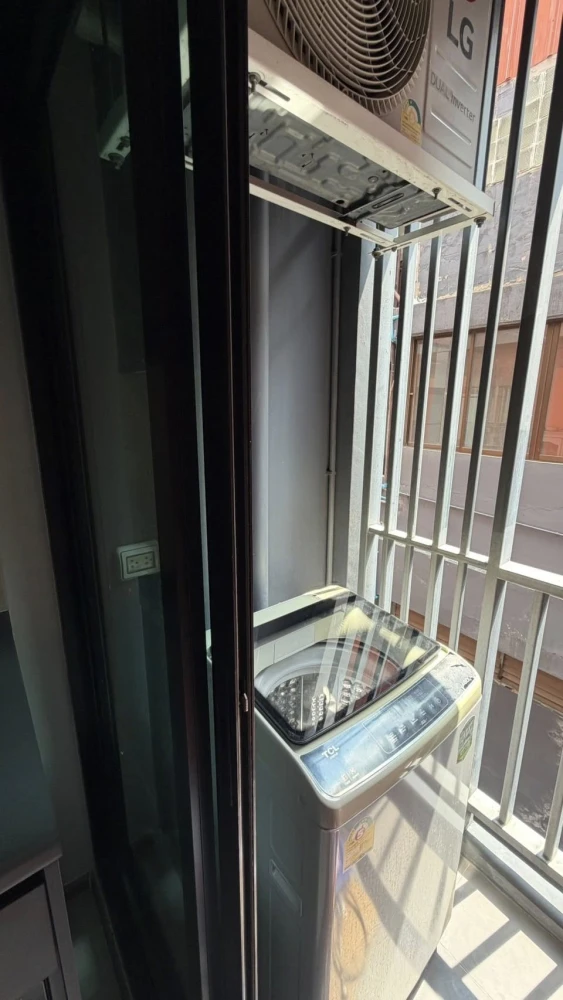 Condo Monte Rama 9 for rent. Ready to move in. Fully furnished. Don't miss out!