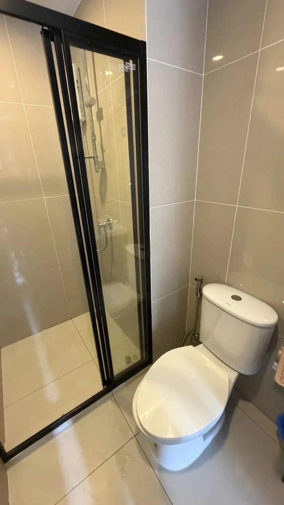 Condo Monte Rama 9 for rent. Ready to move in. Fully furnished. Don't miss out!