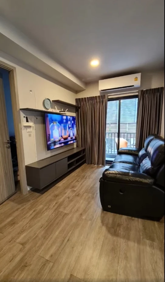 Condo Monte Rama 9 for rent, large room, comfortable living, great usable space. Don't miss out, you'll regret it later.