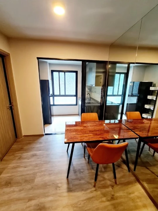 Condo Monte Rama 9 for rent, large room, comfortable living, great usable space. Don't miss out, you'll regret it later.