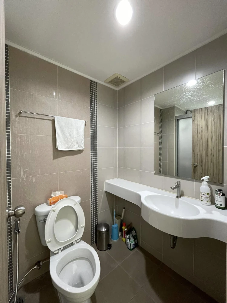 For rent: Lumpini Ville Riverview Condo, Pibulsongkram, a nice room, complete in one place, just come with your belongings and you can move in.