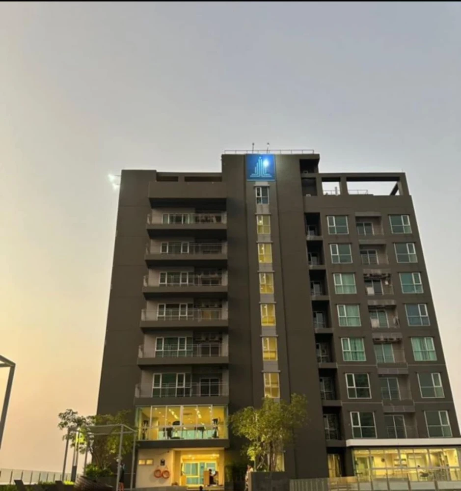 For rent: Lumpini Place Condo, Rama 3, Riverine, corner room next to the garden, spacious room, comfortable, good like this, hurry and book before you