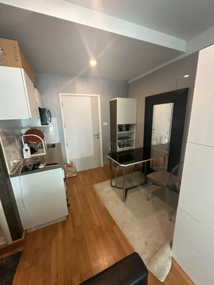 For rent: Lumpini Place Condo, Rama 3, Riverine, corner room next to the garden, spacious room, comfortable, good like this, hurry and book before you